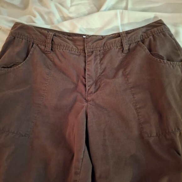Carribean Joe Women's Brown Cargo Cropped Pants - Picture 6 of 9